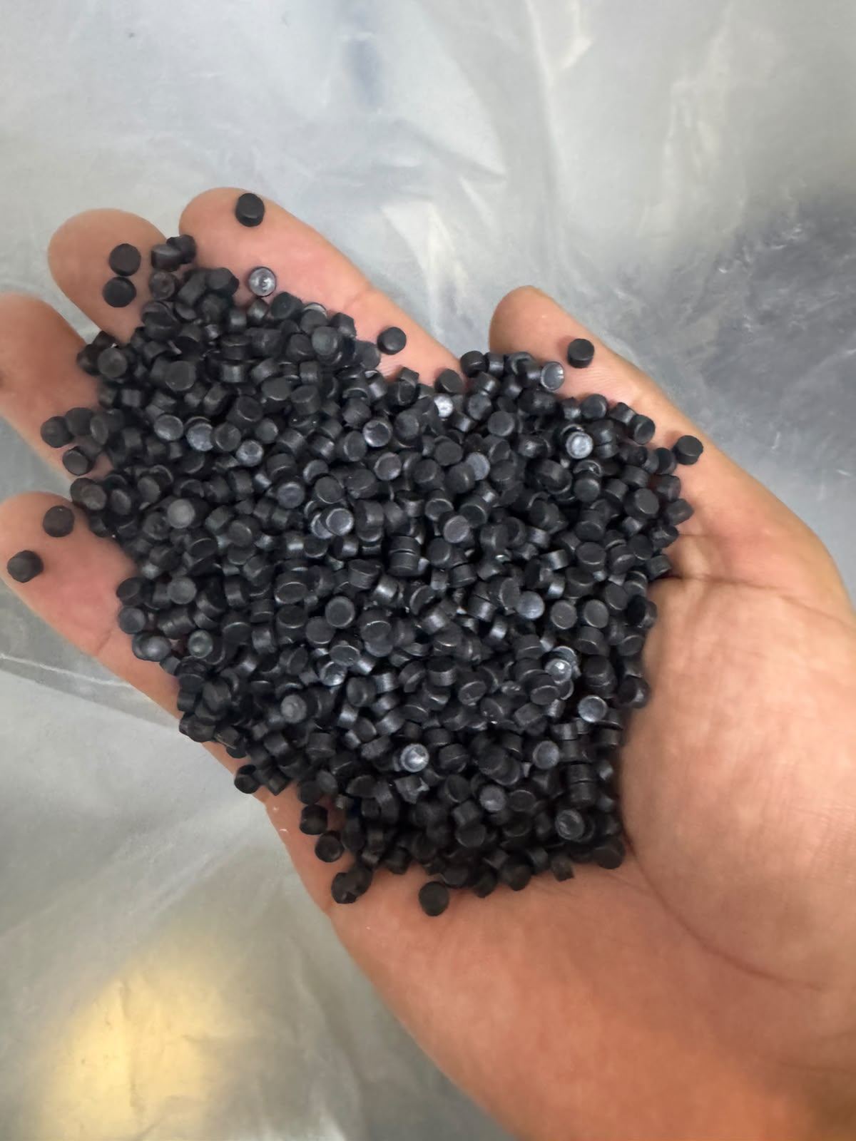 Pellets negros post-industriales de polipropileno